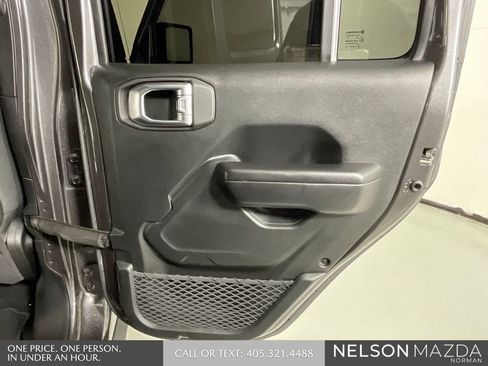 Used 2020 Jeep Wrangler Unlimited Rubicon AWD/4WD image 23