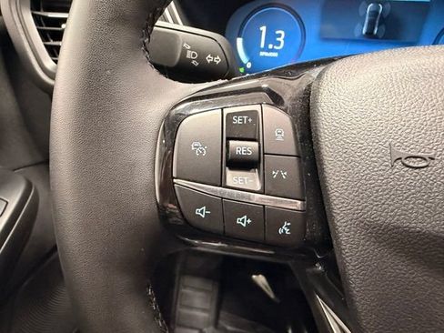 Used 2025 Ford Escape Platinum AWD/4WD image 30
