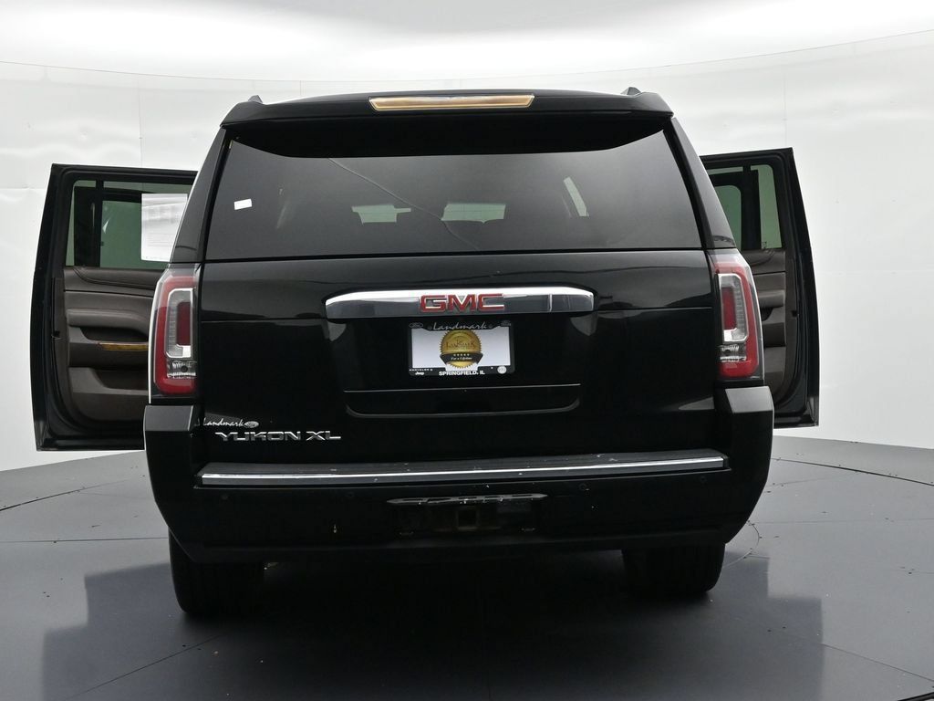 Used 2016 GMC Yukon XL Denali w/ Open Road Package AWD/4WD image 25