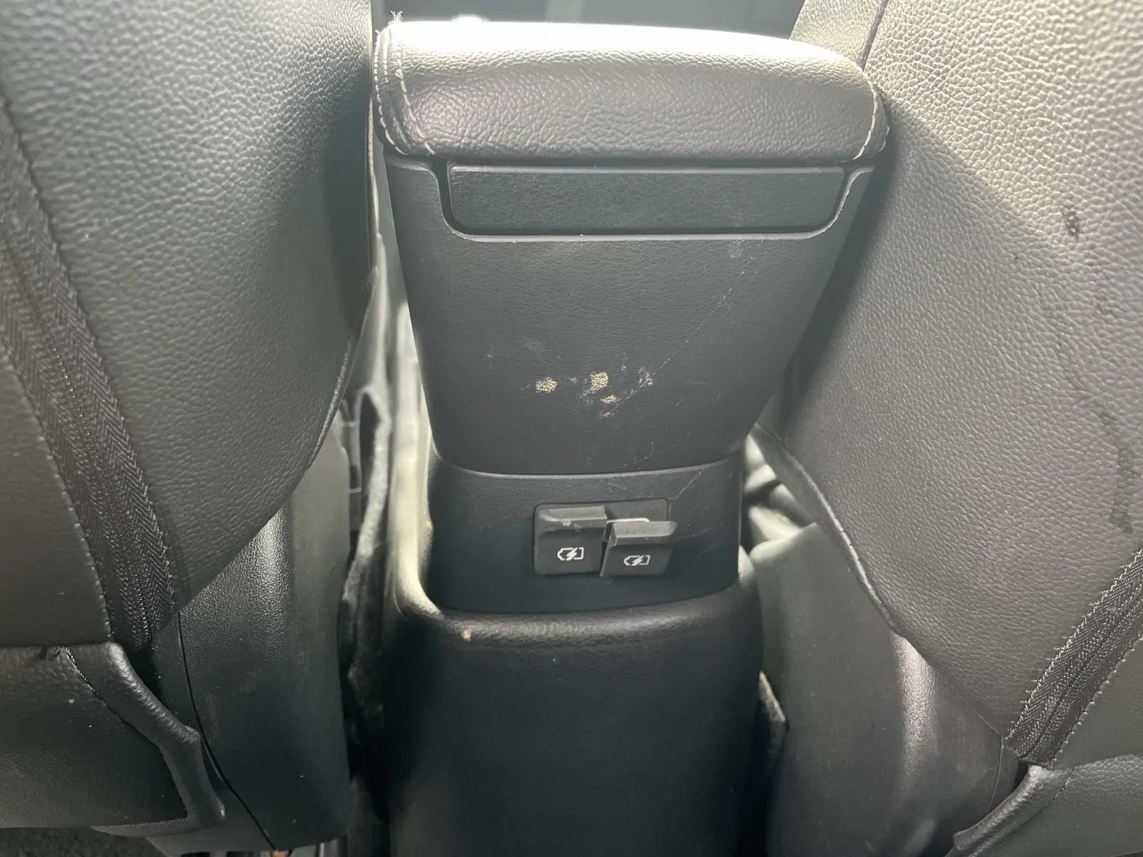 Used 2019 Nissan Kicks S FWD image 18