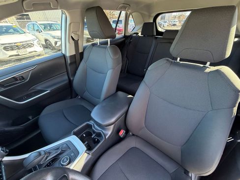 Used 2025 Toyota RAV4 LE image 35