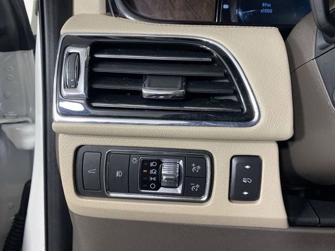 Used 2022 Lincoln Navigator Reserve image 21