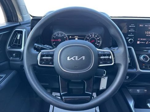 Certified 2023 Kia Sorento LX AWD/4WD image 14