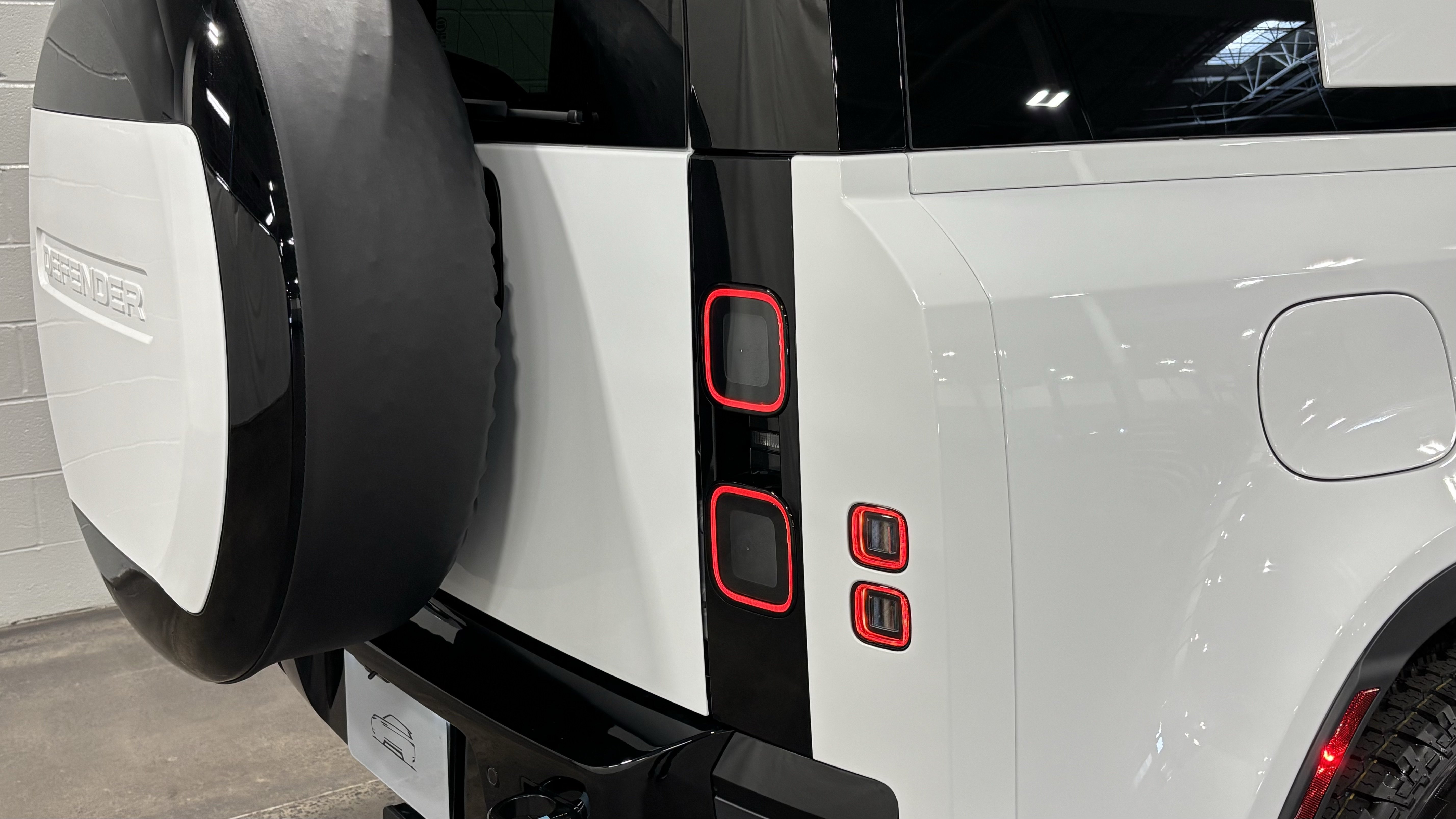 New 2026 Land Rover Defender 110 S AWD/4WD image 18