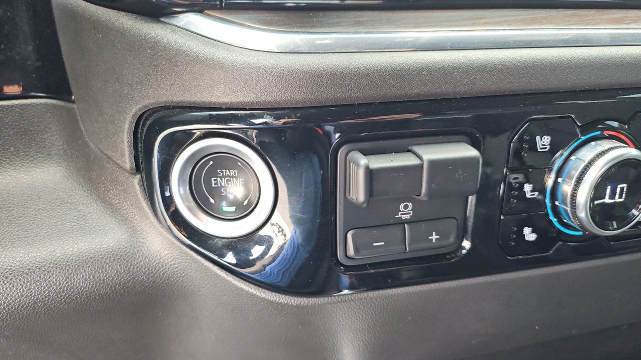Used 2024 GMC Sierra 1500 SLT w/ SLT Premium Plus Package AWD/4WD image 25