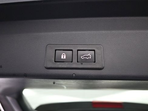 Used 2021 Subaru Ascent Limited w/ Technology Package image 24