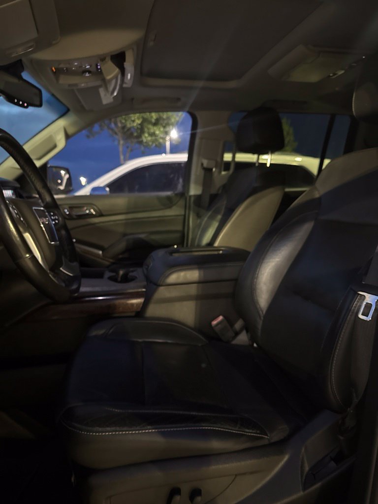Used 2019 GMC Yukon XL SLT w/ Open Road Package RWD image 2