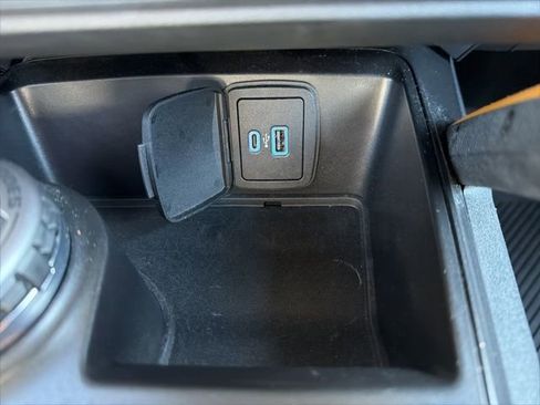 Used 2022 Ford Bronco Badlands image 28