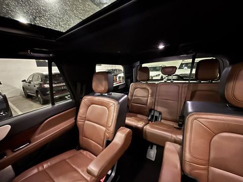 Certified 2022 Lincoln Navigator Reserve image 8