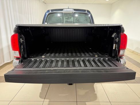 Used 2019 Toyota Tacoma SR5 image 11