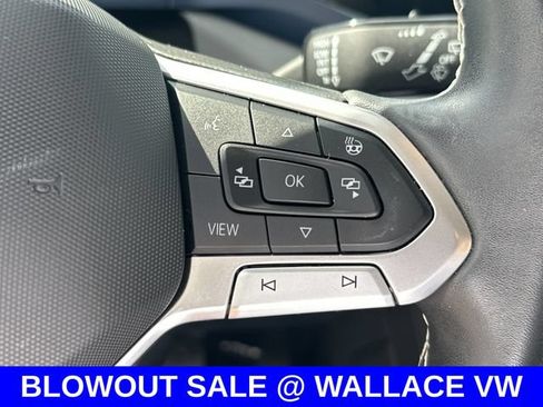 Certified 2023 Volkswagen Taos SE FWD image 22