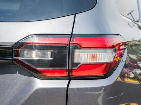Used 2024 Honda Pilot EX-L image 6