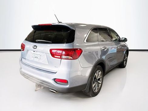 Used 2020 Kia Sorento LX image 6