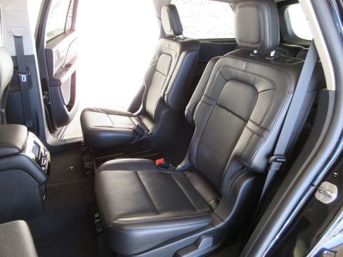 Used 2024 Lincoln Aviator Reserve AWD/4WD image 25