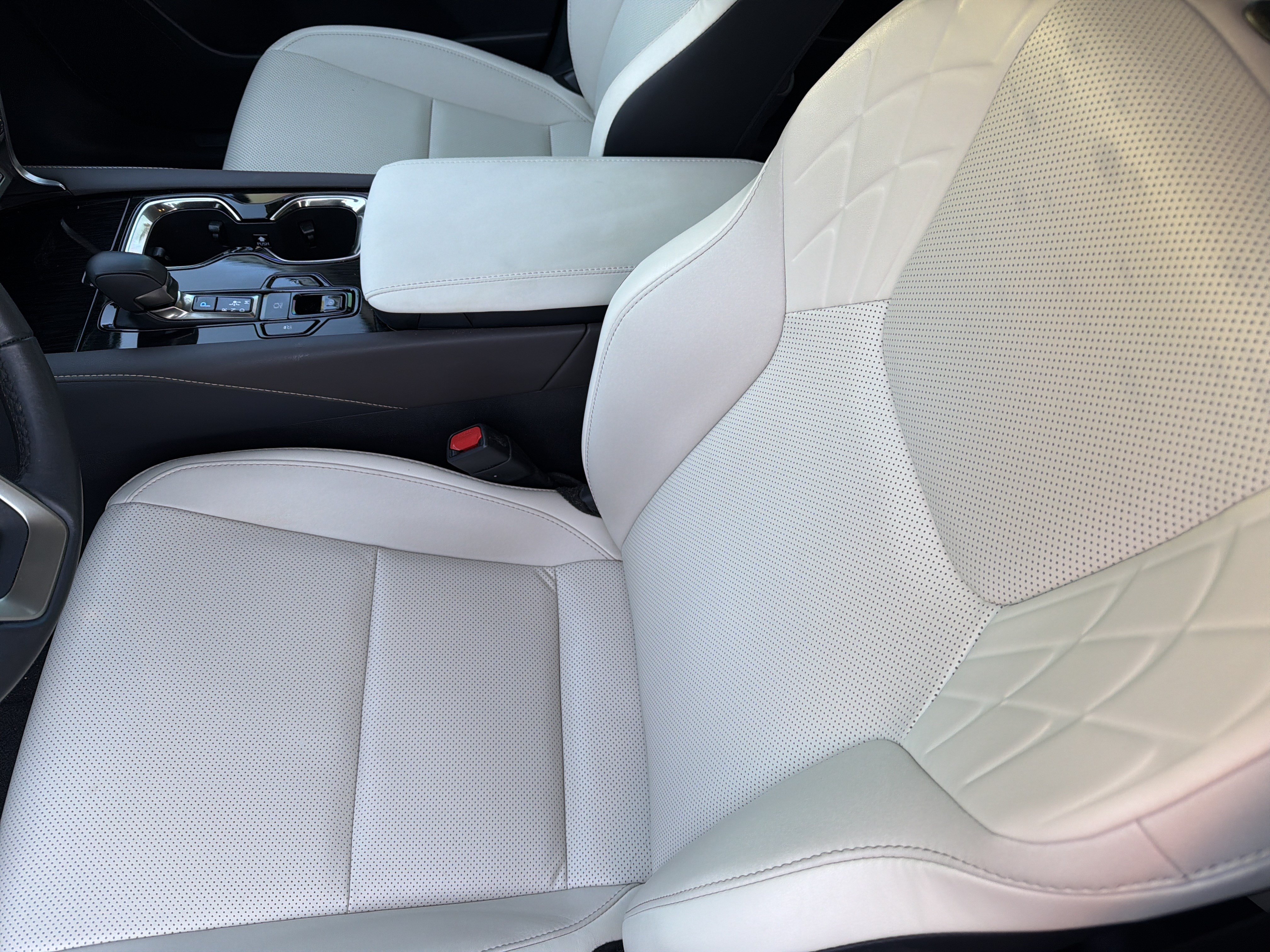 Certified 2024 Lexus RX 350 FWD w/ Technology Package image 19