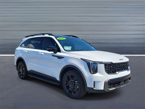 Used 2025 Kia Sorento SX Prestige w/ Olive Brown Leather Package image 2