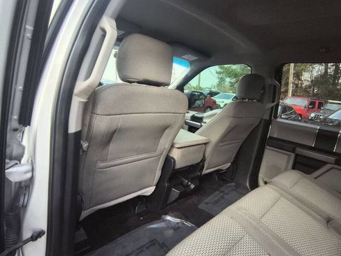 Used 2017 Ford F150 XLT image 11