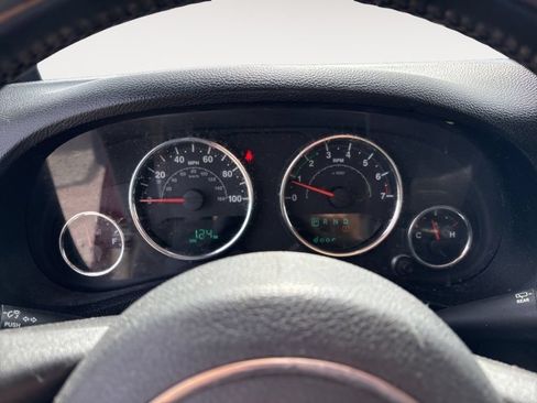 Used 2012 Jeep Wrangler Unlimited Sport AWD/4WD image 34
