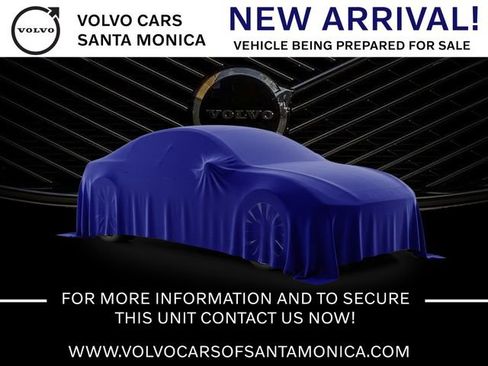 Used 2018 Volvo XC60 T5 Momentum w/ Convenience Package image 1