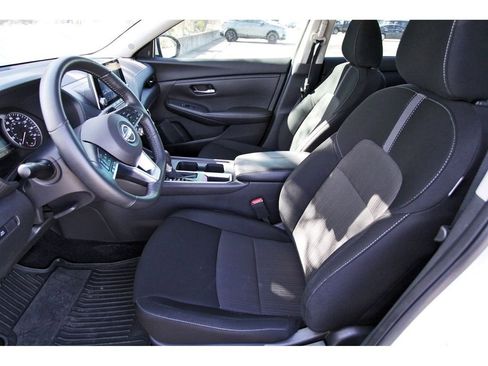 Used 2025 Nissan Sentra SV w/ All-Weather Package image 6