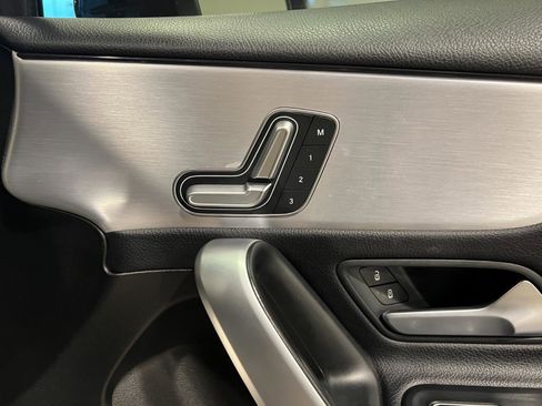 Used 2019 Mercedes-Benz A 220 4MATIC image 40