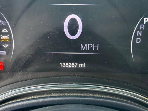 Used 2017 Jeep Grand Cherokee Overland AWD/4WD image 8