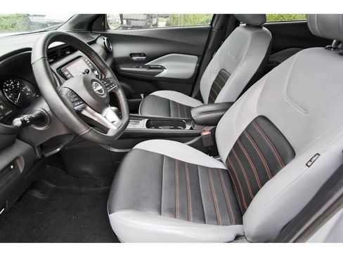 Used 2024 Nissan Kicks SR w/ SR Premium Package FWD image 6