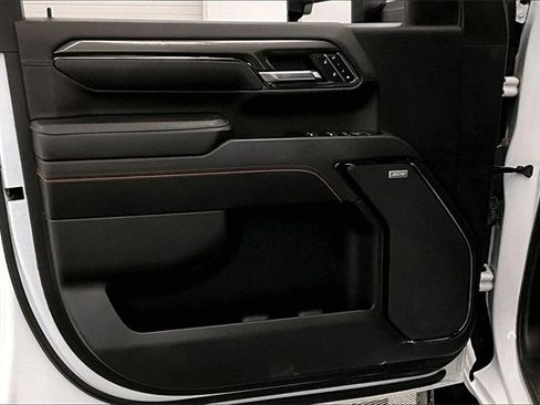 Used 2024 GMC Sierra 2500 AT4 w/ AT4 Premium Plus Package image 17