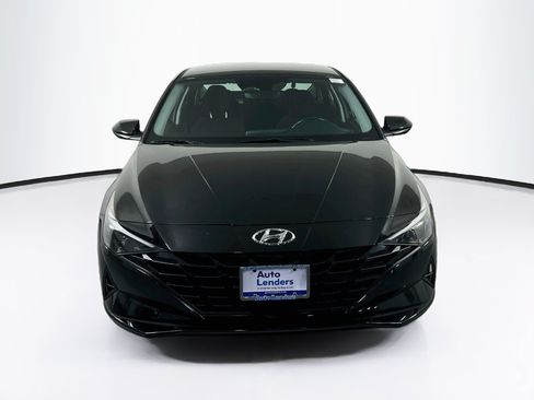 Used 2023 Hyundai Elantra SEL w/ Convenience Package FWD image 2
