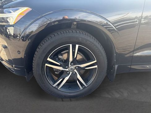 Used 2018 Volvo XC60 T5 R-Design w/ Convenience Package image 12