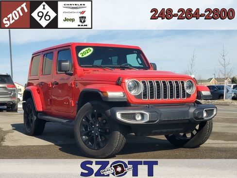 Used 2025 Jeep Wrangler Unlimited Sahara image 1
