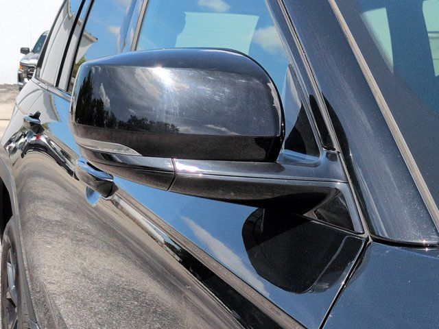 Used 2024 Jeep Grand Cherokee Altitude AWD/4WD image 11