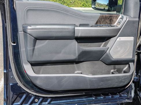 Used 2025 Ford F250 Lariat AWD/4WD image 19