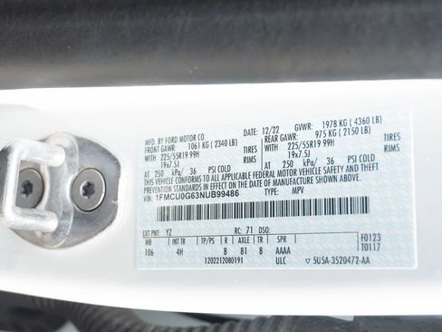 Used 2022 Ford Escape SE w/ SE Sport Appearance Package FWD image 30