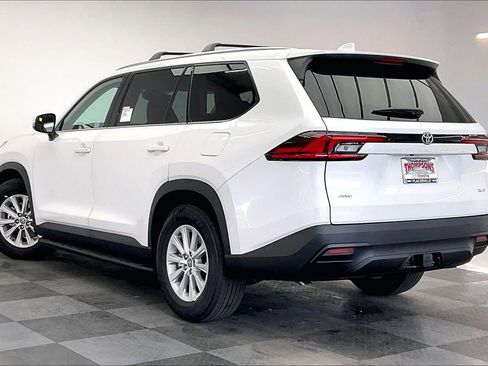 New 2026 Toyota Grand Highlander AWD image 2