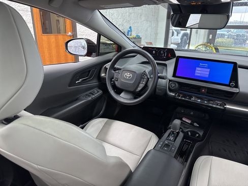Certified 2024 Toyota Prius XLE image 44