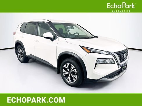 Used 2023 Nissan Rogue SV image 1