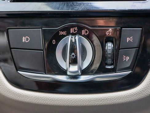 Used 2017 BMW 540i xDrive image 31