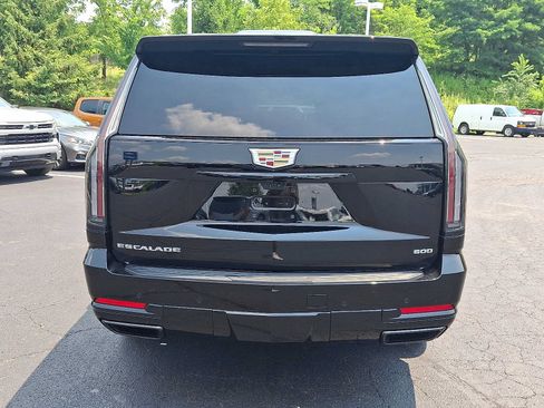 Used 2025 Cadillac Escalade Sport Platinum w/ LPO, Floor Liner Package AWD/4WD image 5