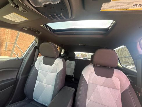 Used 2026 Chevrolet Trax RS w/ Sunroof Package FWD image 24