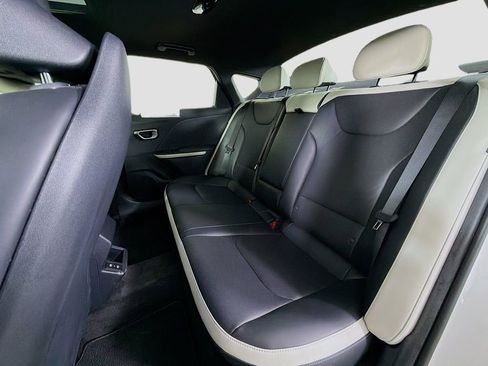 Used 2025 Kia K4 GT-Line w/ GT-Line Premium Package image 25