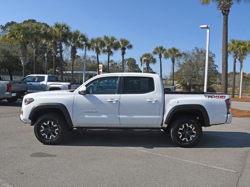 Used 2021 Toyota Tacoma TRD Off-Road w/ Technology Package image 5
