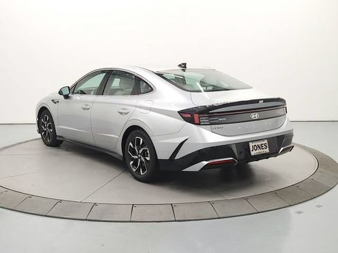 Used 2025 Hyundai Sonata SEL FWD image 6