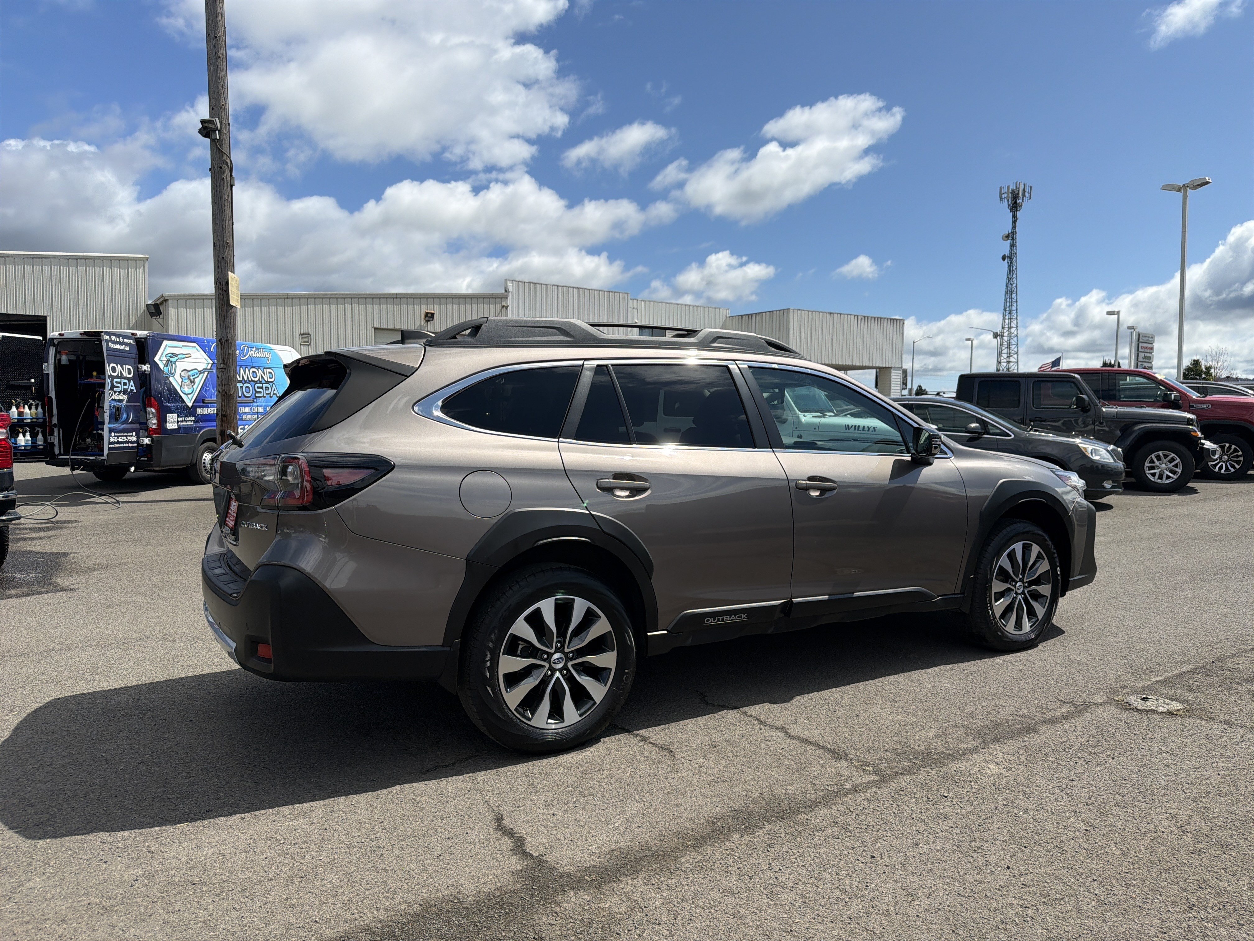 Used 2024 Subaru Outback Limited AWD/4WD image 6