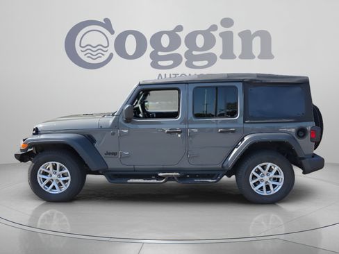 Used 2023 Jeep Wrangler Unlimited Sport AWD/4WD image 2