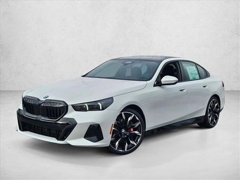 New 2026 BMW 540i xDrive image 1