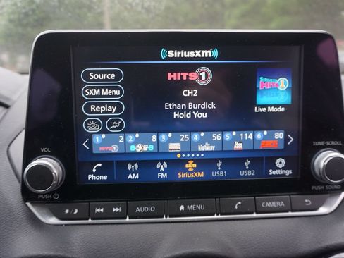 Used 2025 Nissan Sentra SV w/ Trunk Package FWD image 10