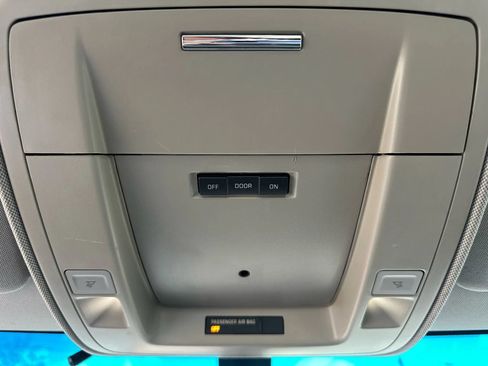Used 2016 GMC Sierra 1500 2WD Regular Cab image 16