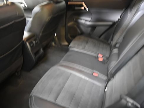 Used 2024 Mitsubishi Outlander SE FWD image 32