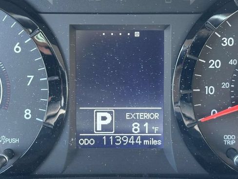 Used 2015 Toyota Sienna LE FWD image 28